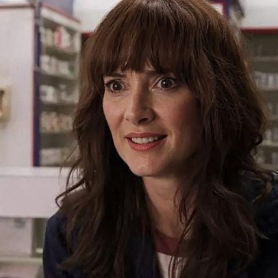 Winona Ryder entra para o elenco da 3ª temporada de Wednesday