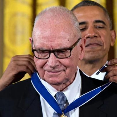Ex-deputado de Indiana Lee Hamilton, líder do painel do 11/9, morre aos 94