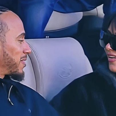 Kim Kardashian e Lewis Hamilton impressionam com look no Super Bowl 2026