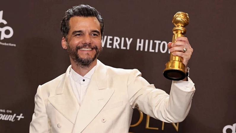 Wagner Moura, o primeiro ator brasileiro a vencer o Globo de Ouro como melhor ator de drama na categoria masculina – foto: Etienne Laurent/AFP