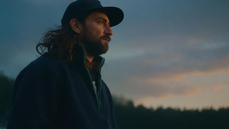 Noah Kahan diz que fazer novo documentário foi experiência estranha, difícil e bela