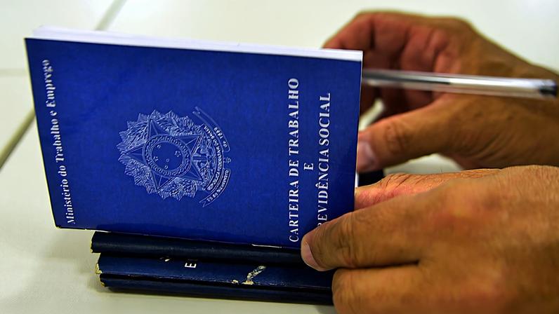 Carteira de Trabalho e Previdência Social (CTPS)