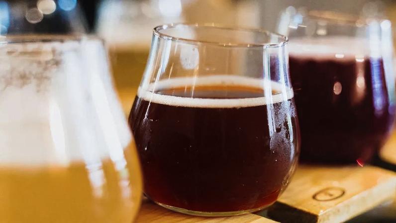 Une brasserie bretonne reverse une partie des bénéfices de sa bière solidaire au peuple Ukrainien.