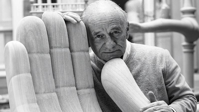 Pedro Friedeberg, criador da cadeira em forma de mão, falece aos 90