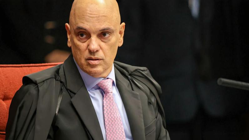 Brasília (DF) 09/09/2025 - O ministro relator Alexandre de Moraes durante sessão da Primeira Turma do Supremo Tribunal Federal (STF) que retoma o julgamento dos réus do Núcleo 1 da trama golpista Foto: Fabio Rodrigues-Pozzebom/ Agência Brasil