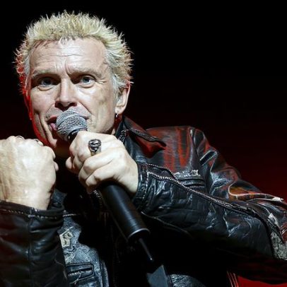 Billy Idol afirma que fumar crack o ajudou a largar a heroína