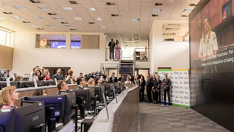 Lançamento do Centro Integrado Mulher Segura fortalece ações de enfrentamento ao feminicídio. Iniciativa do MJSP integra as ações do Pacto Brasil entre os Três Poderes para o Enfrentamento do Feminicídio, junto com o mutirão que prendeu cerca de 5 mil agressores e o monitoramento eletrônico de agressores.