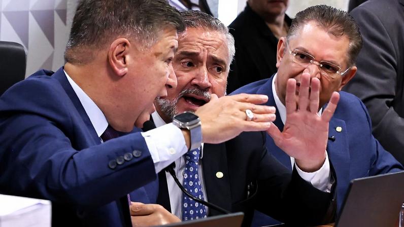 Reunião da CPMI do INSS para leitura do relatório final pelo relator, Alfredo Gaspar.