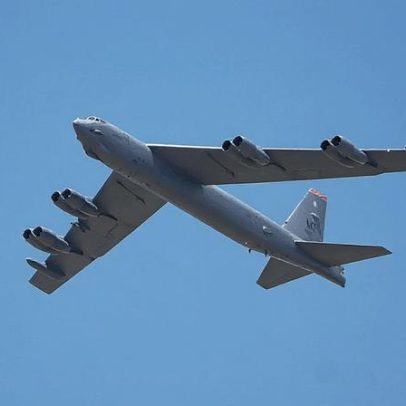 EUA sobrevoam Irã com bombardeiros nucleares pela primeira vez
