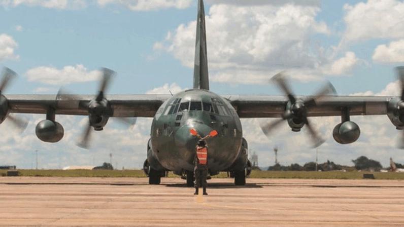 Desenvolvido na década de 1950, durante a Guerra da Coreia, o C-130 (foto) foi criado para atender à necessidade de transporte de tropas e cargas em áreas com pouca infraestrutura