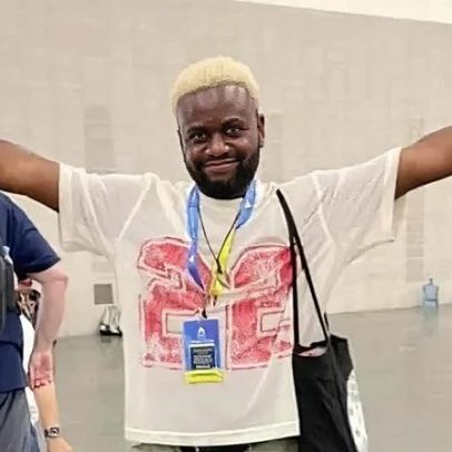 Jogador profissional de Street Fighter detido pela ICE retorna para casa