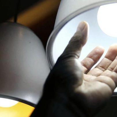 Aneel mantém bandeira verde e conta de luz não terá aumento em abril