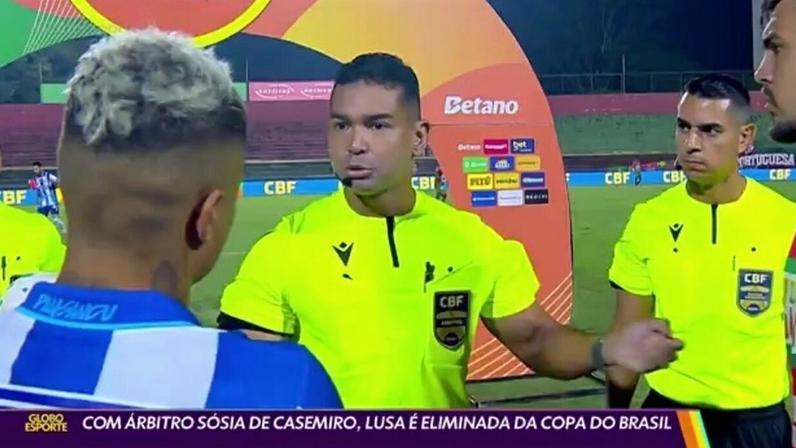 Árbitro sósia de Casemiro rouba a cena na Copa do Brasil