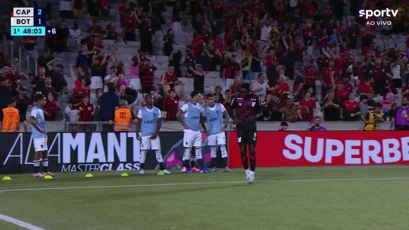 Viveros marca aos 48’ do 1º tempo pelo Athletico-PR contra o Botafogo