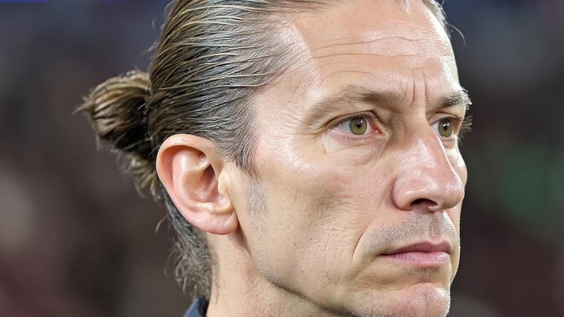 Filipe Luís recorre à Justiça em acusação de venda de carro de luxo com falhas