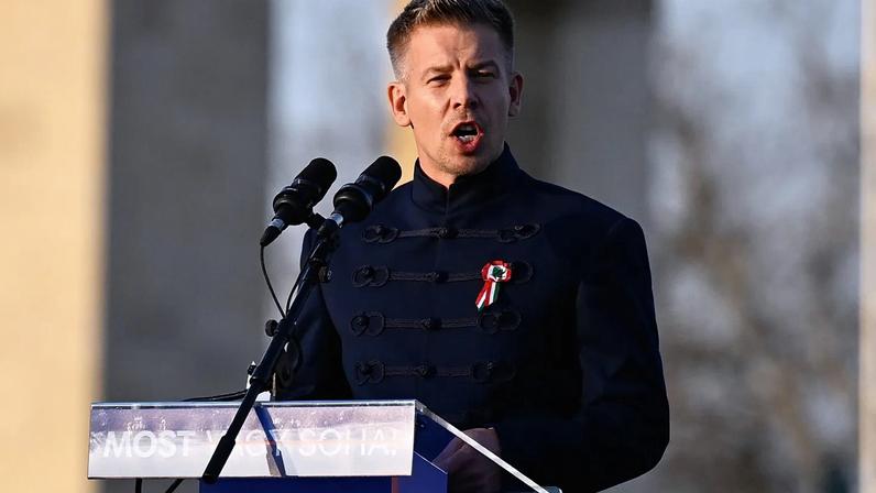 Péter Magyar acusa serviços secretos de mirar seu partido antes das eleições de abril