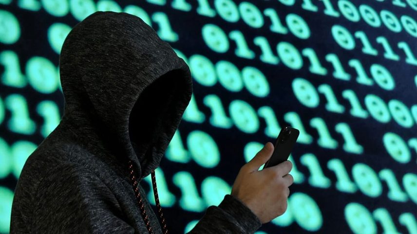 FBI alerta: hackers russos miram contas no Signal e WhatsApp