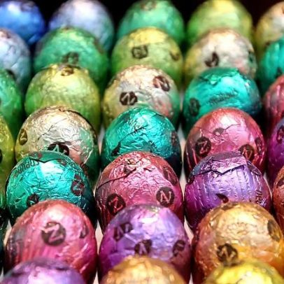 Preço do chocolate sobe por mudanças climáticas e cortes no orçamento