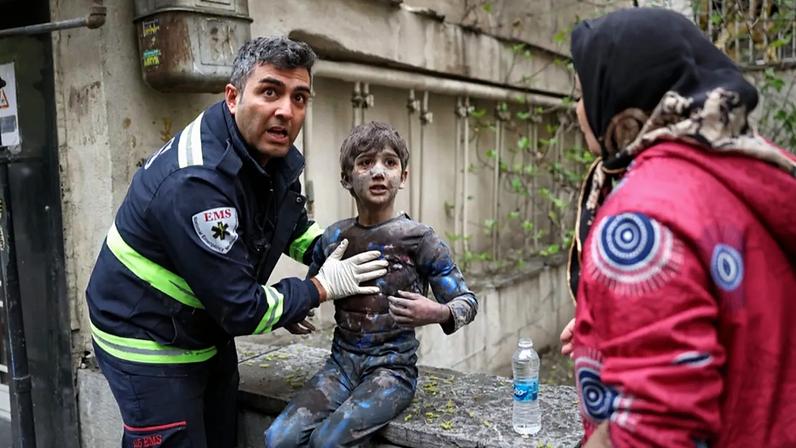 Paquistão convoca Arábia Saudita, Egito e Turquia para desescalar hostilidades regionais