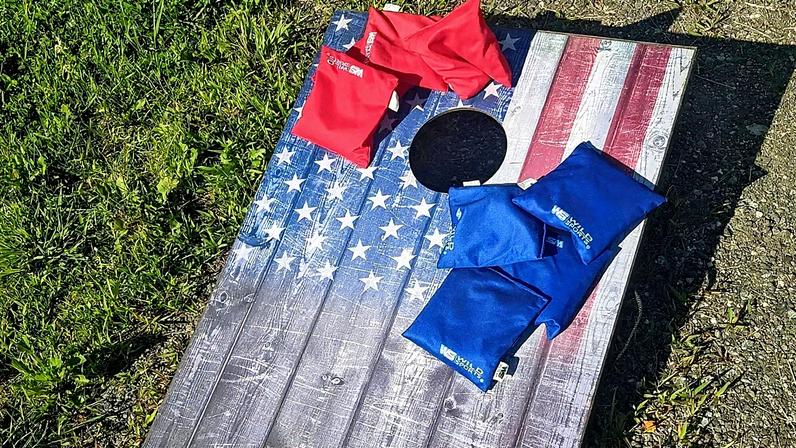 Campeão americano de cornhole, amputado, é preso por assassinato durante discussão