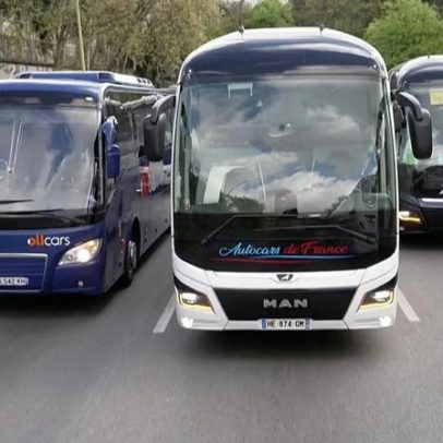 Bloqueio na via expressa de Paris: caminhoneiros pedem ajuda de combustível