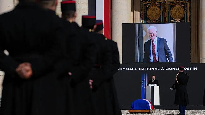 French President Emmanuel Macron delivers a speech during a national homage ceremony to late French prime minister Lionel Jospin in Paris, 26 March, 2026