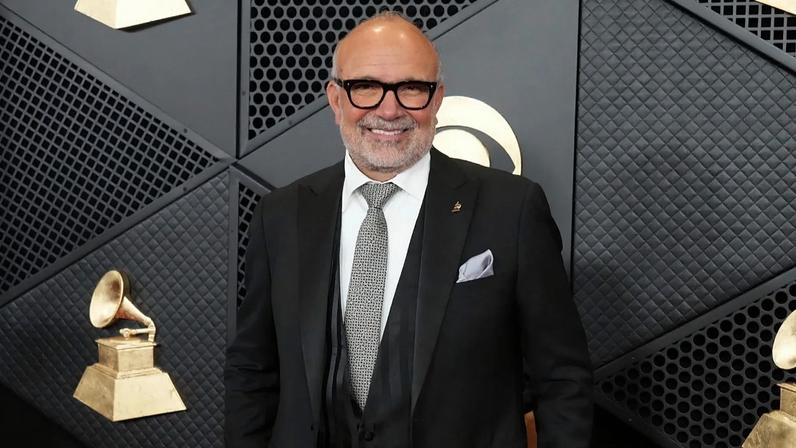 Artistas latinos não precisam mais cantar em inglês para ter sucesso