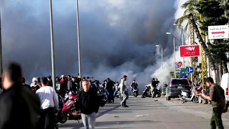 Bombas atingem vila no sul do Líbano, danificando prédios e veículos