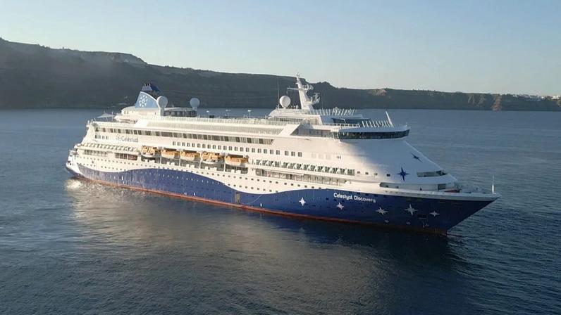 Celestyal cancela cruzeiros de abril, navios presos no Oriente Médio