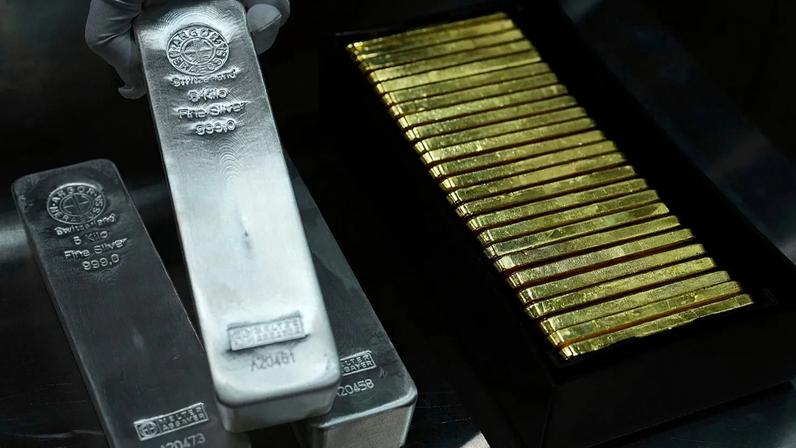 Ouro e prata caem e se recuperam após declaração de Trump sobre o Irã