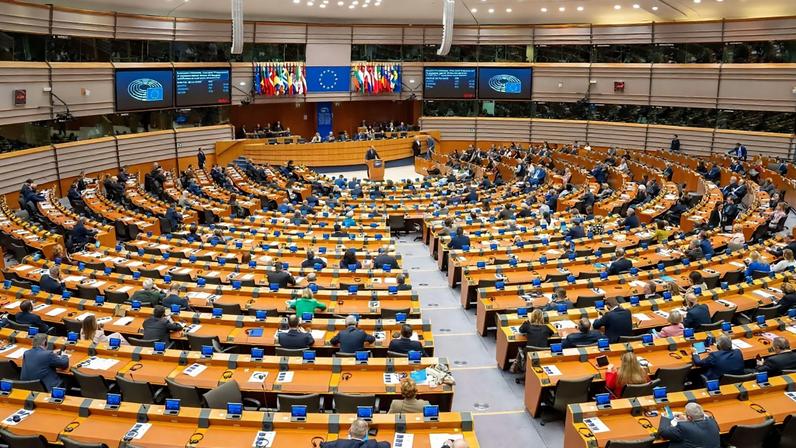 Parlamento da UE desbloqueia entrave político nas negociações do euro digital