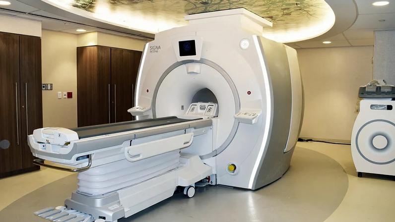 Crise de hélio coloca serviços de MRI em risco com interrupções no Qatar
