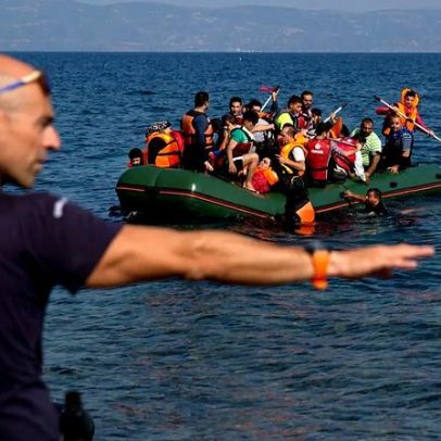 Parlamento da UE aprova projeto controverso para ampliar retornos de migrantes