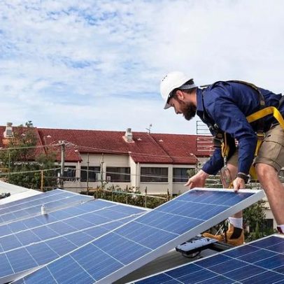 Independência energética prática: europeus constroem mini fazendas solares