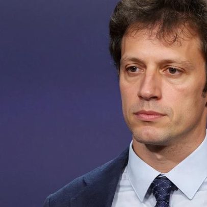 Europa busca IA em nuvem; Mistral levanta US$ 830 milhões perto de Paris
