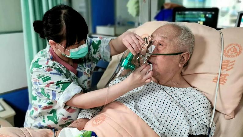 Por que idosos enfrentam maior risco de COVID-19 e gripe