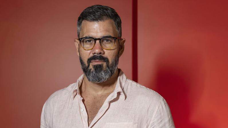 Juliano Cazarré: 'Não quero ficar nessa briga de direita e esquerda o tempo todo. Acho isso estúpido'
