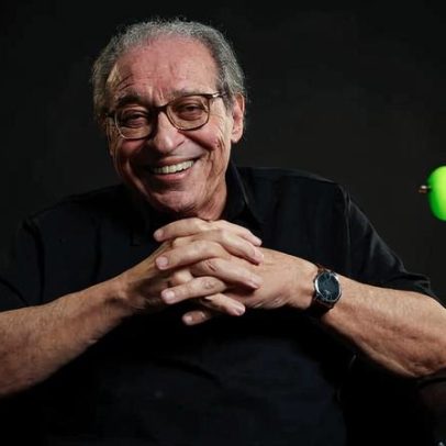 Ruy Castro afirma que ser escritor é nobre e jornalista é pobre, na CasaFolha