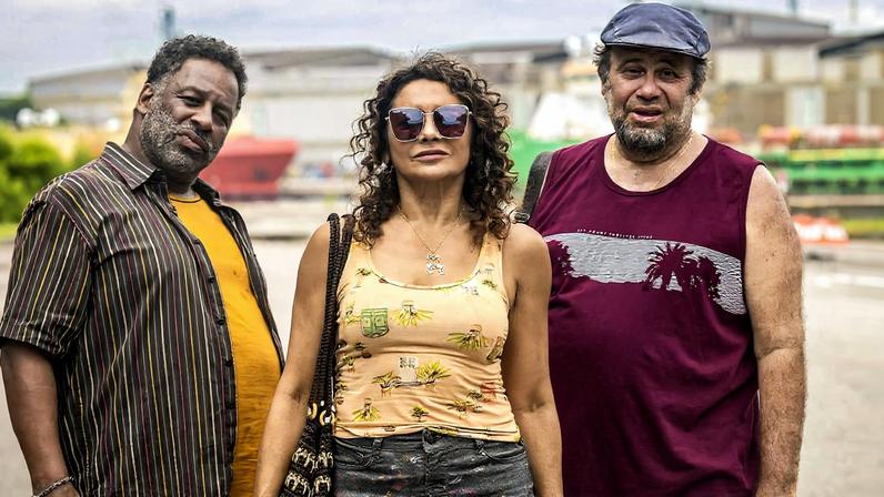 Pablo (Otávio Muller), Luisão (Ailton Graça), Conceição (Dira Paes) em 'Pablo e Luisão'