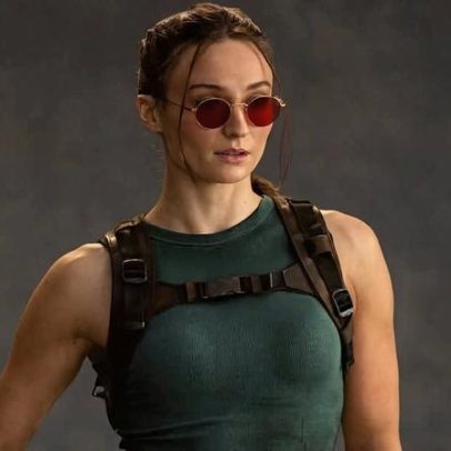 Sophie Turner se lesiona e pausa filmagens da série Tomb Raider