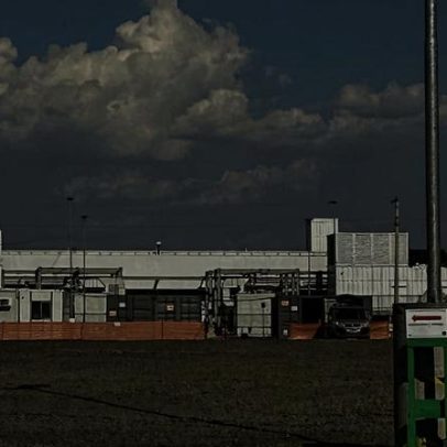 Microsoft usa tecnologia antiga em centros de IA em SP com maior consumo de água