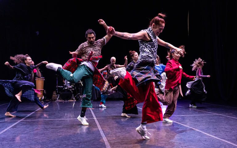 Coreografia 'Encruzilhadas', do Balé da Cidade, que estreia nos palcos de São Paulo