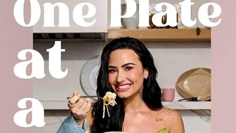 Demi Lovato lança livro de receitas
