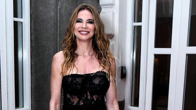 Luciana Gimenez durante evento do Globo de Ouro no Rio