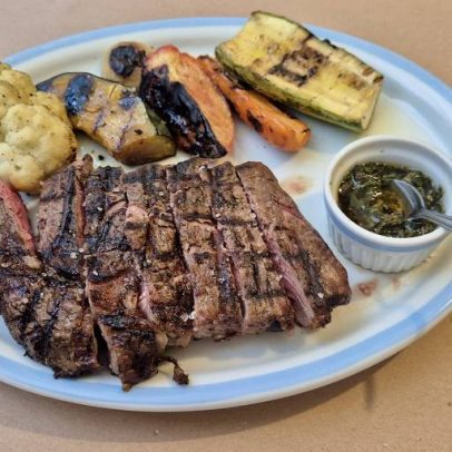 El Bodegón, recém-aberto na Barra Funda, oferece carnes e serviço no ponto