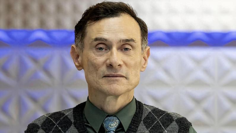 Enrique Diaz como Alberico, em 'Três Graças'
