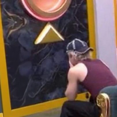 BBB 26: Juliano faz as malas após briga com Samira e tenta desistir