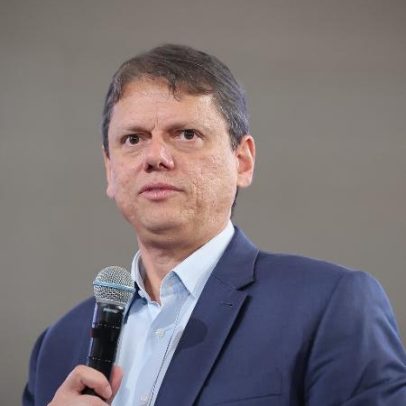 Tarcísio vai ao STF para tratar do domicílio de Bolsonaro