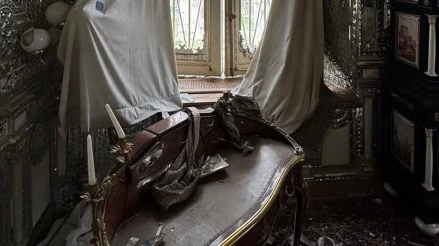 Damage to Tehran's Sa’dabad Palace after an airstrike on 17 March