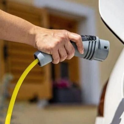 Mercado de carregadores de veículos elétricos atinge 1 bilhão de reais no Brasil